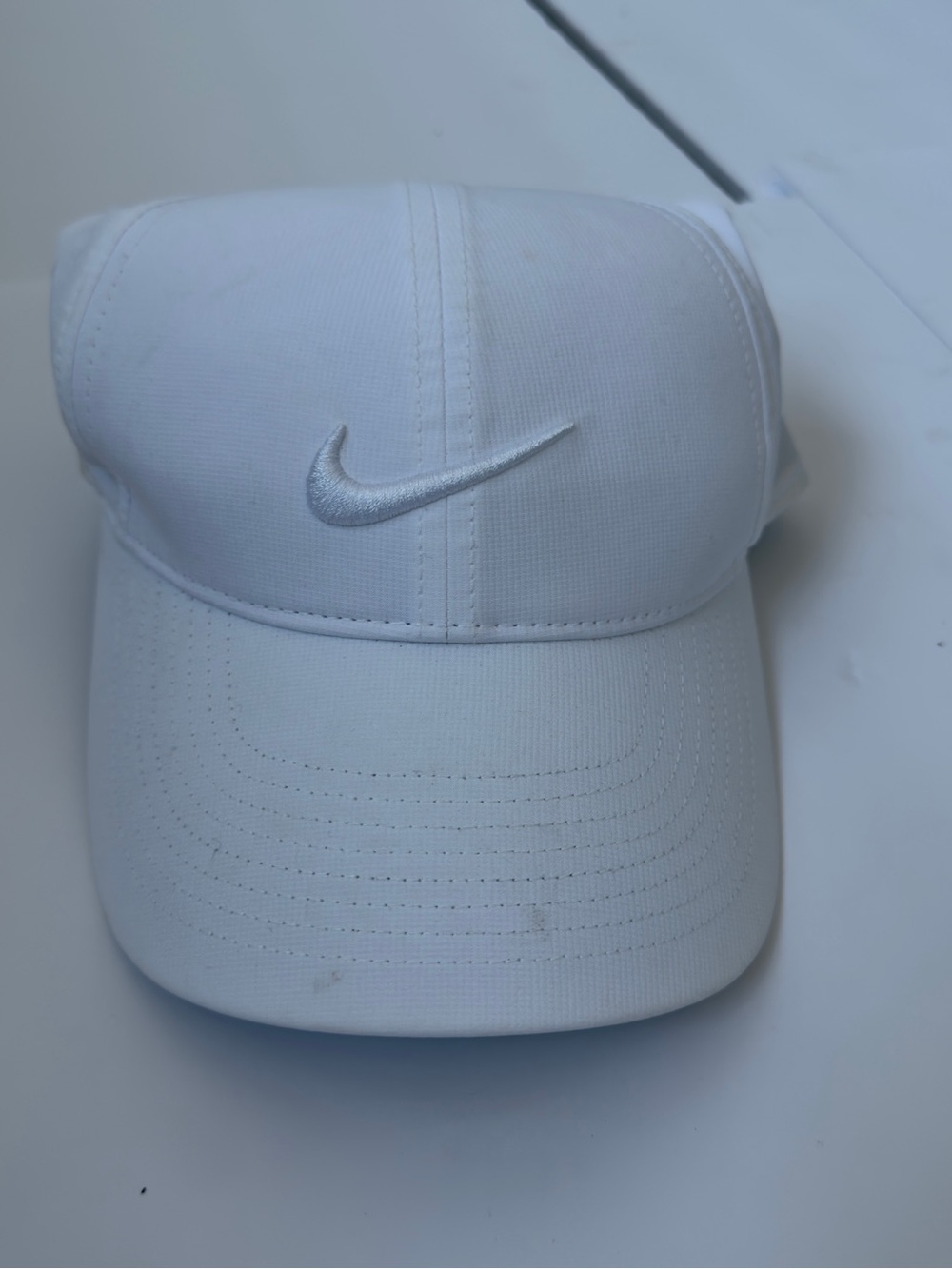 Nike Legacy91 Dri-FIT Adjustable Hat White Golf Training Cap Swoosh‎ Logo